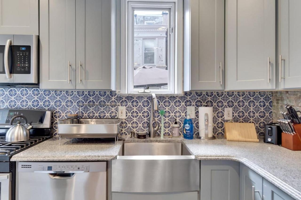 Stylish Rowhome-Fishtown-Near Shops فيلادلفيا المظهر الخارجي الصورة