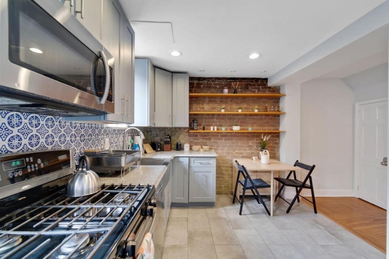 Stylish Rowhome-Fishtown-Near Shops فيلادلفيا المظهر الخارجي الصورة